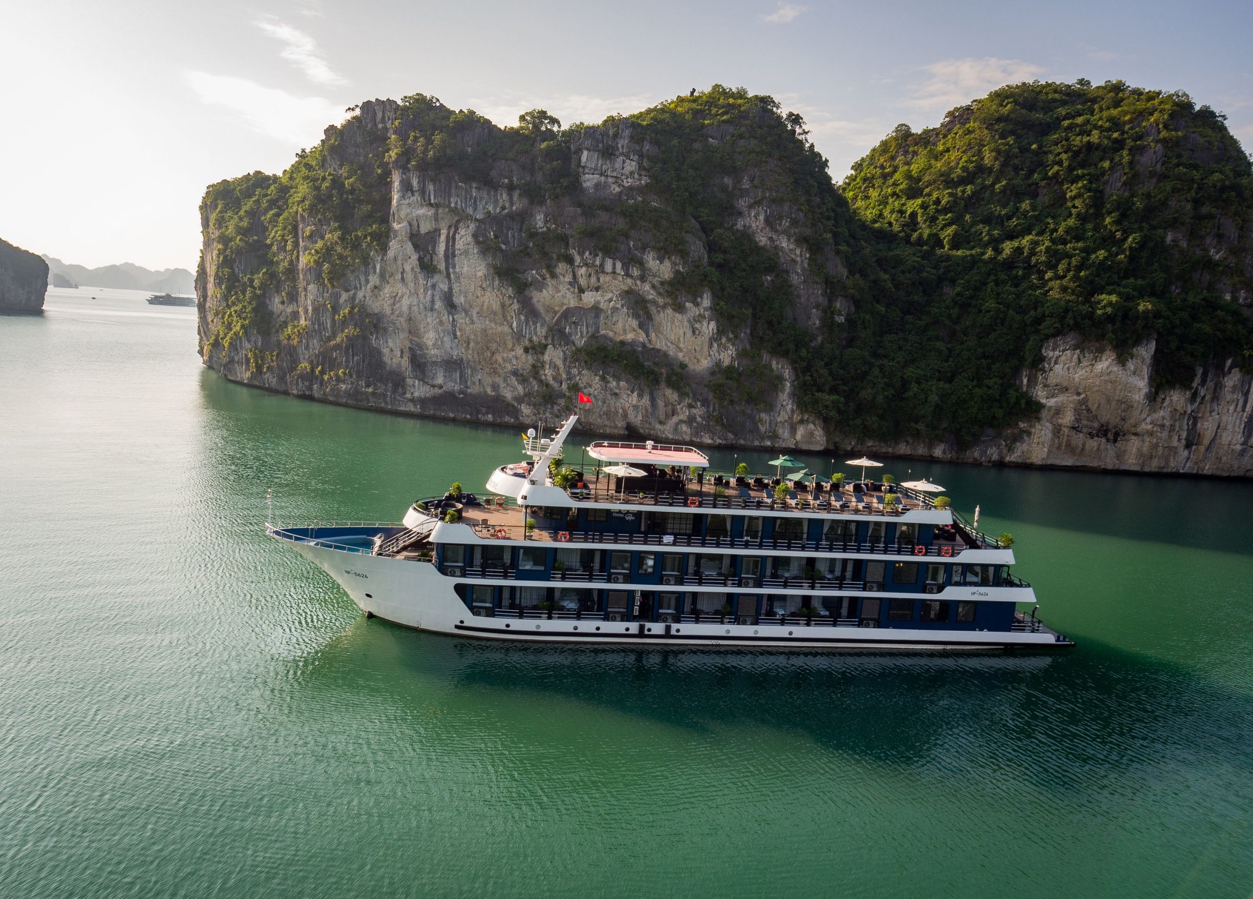 Rosy Luxury Cruise in Halong Bay & Lan Ha Bay ( 2D1N or 3D2N)